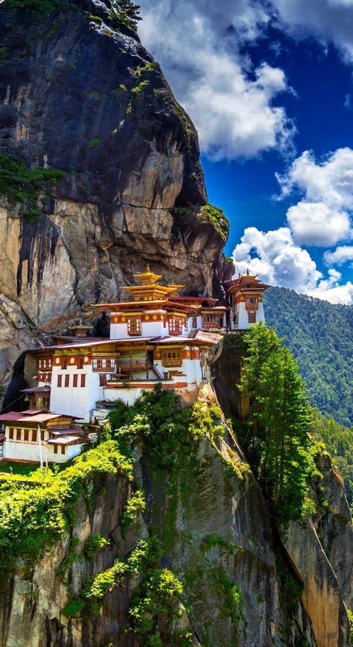 EXPLORE BHUTAN - TOUR PACKAGE